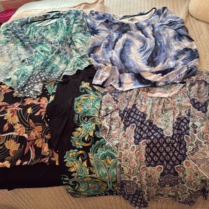 bundle of 5 JM COLLECTION tops